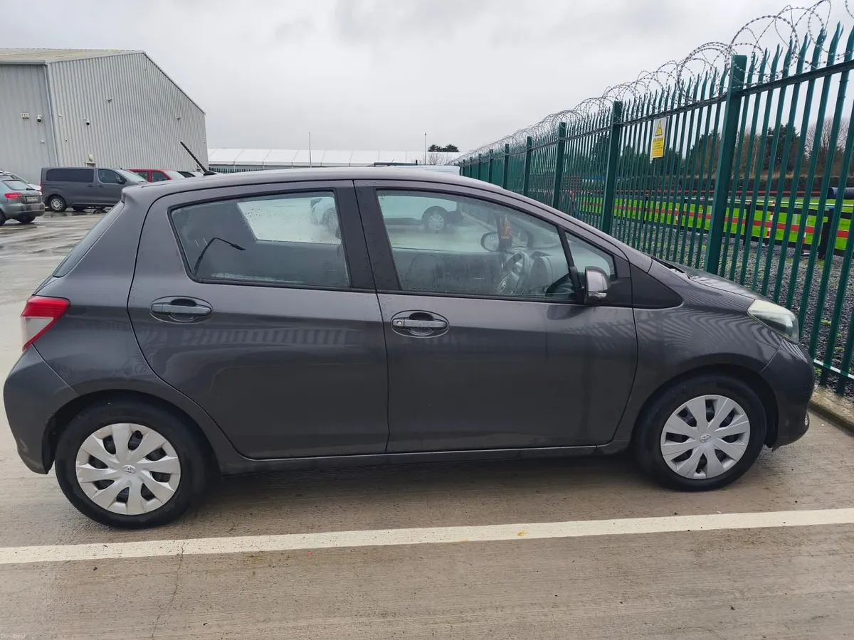 Toyota Yaris 2014 - Image 4