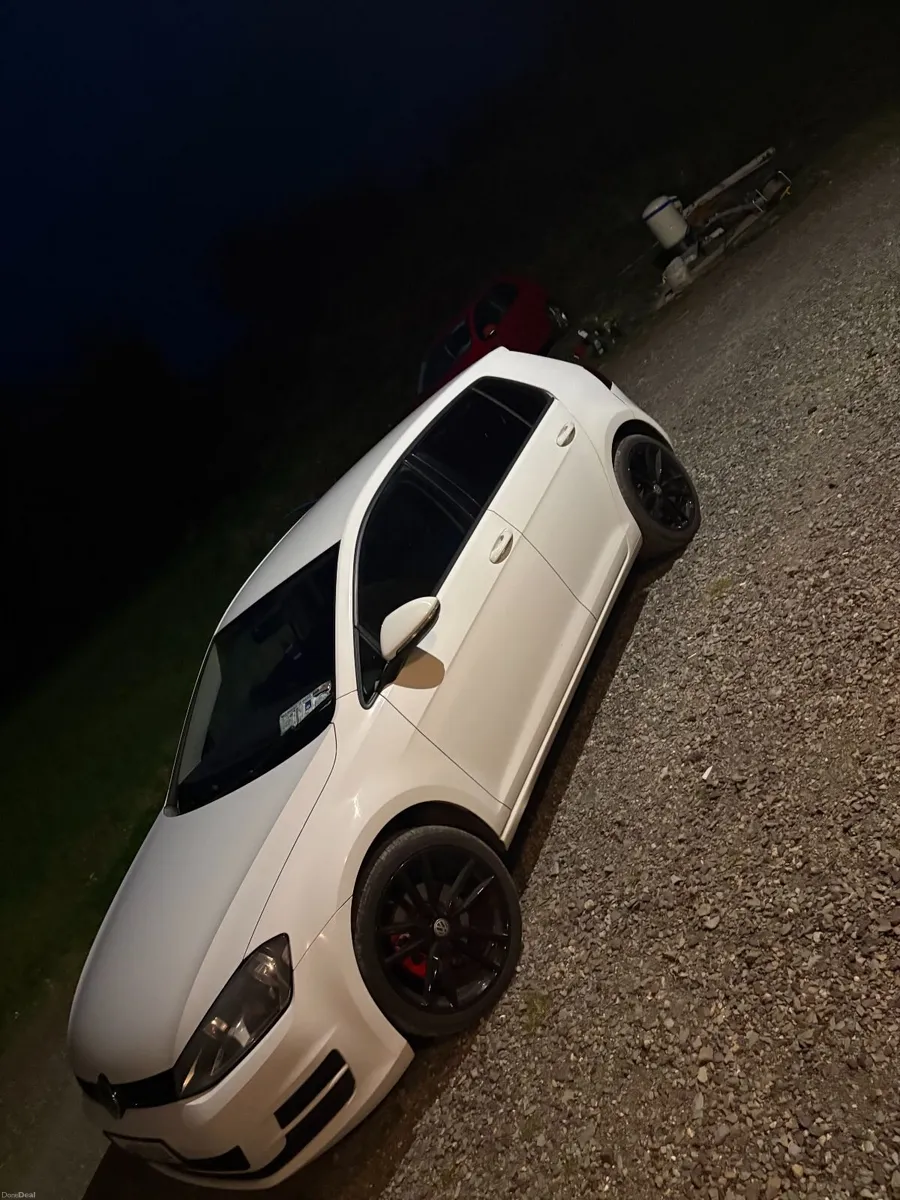 Volkswagen Golf Trendline 1.6 TDI - Image 1