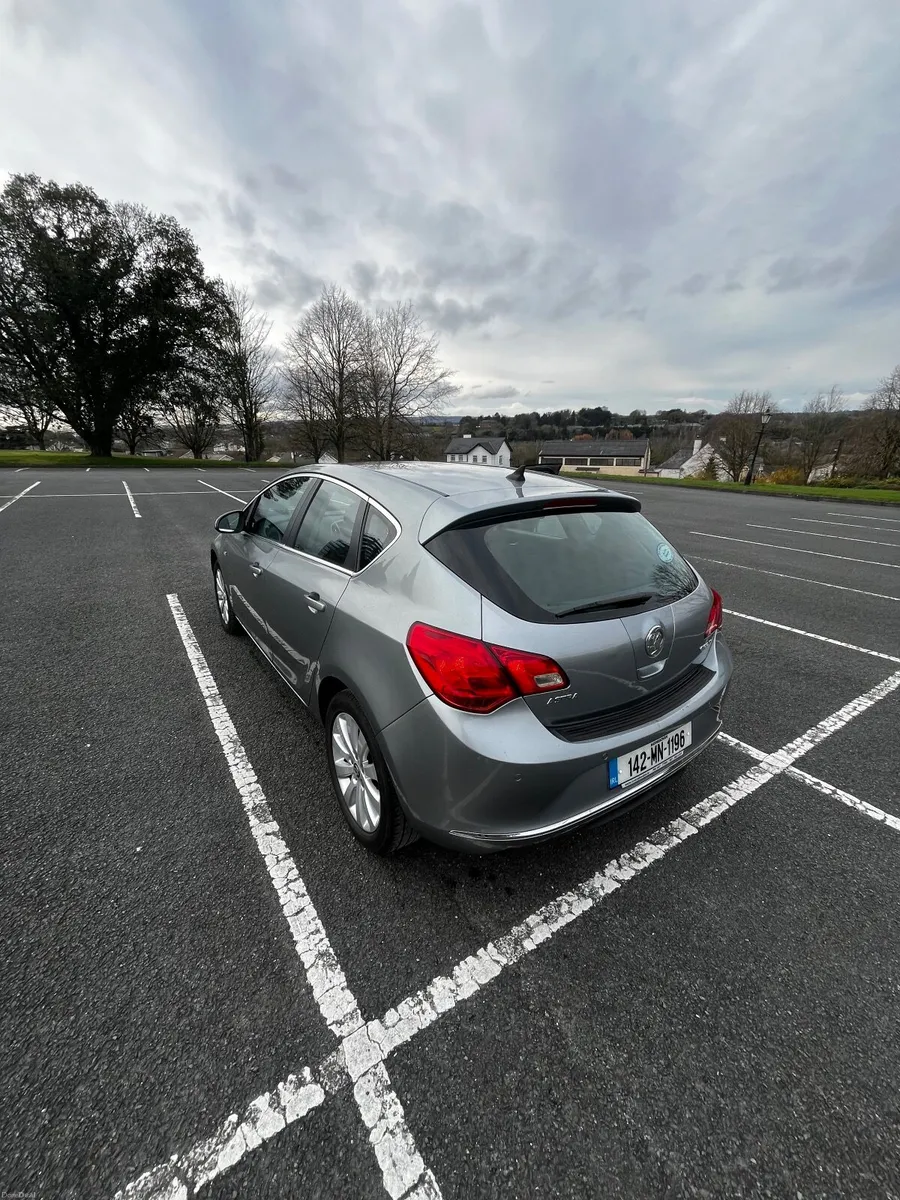 Vauxhall Astra 2014 - Image 2