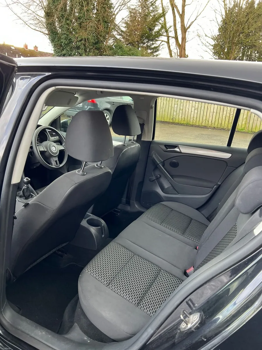 Volkswagen Golf 2012 - Image 3