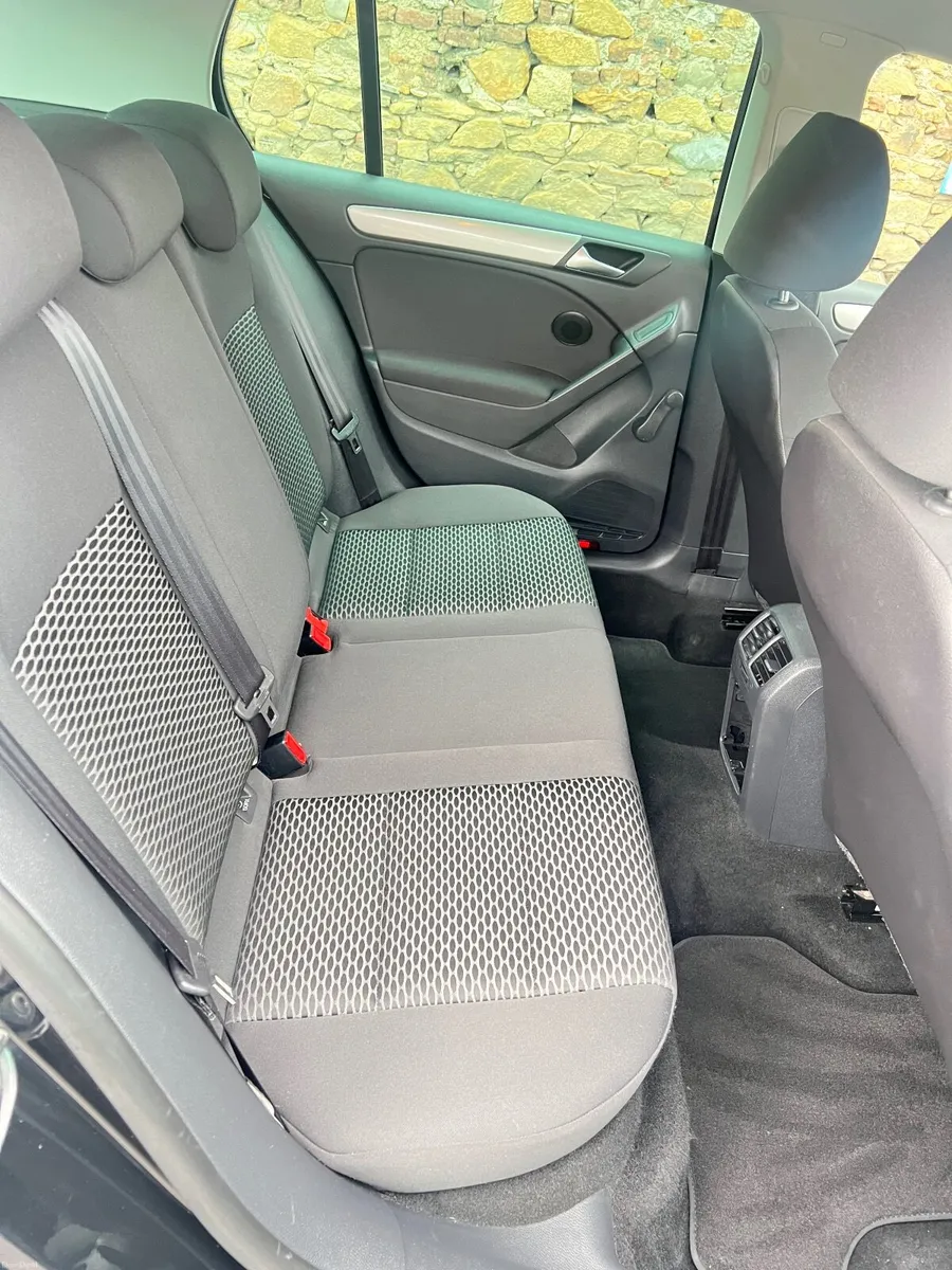Volkswagen Golf 2011 - Image 3