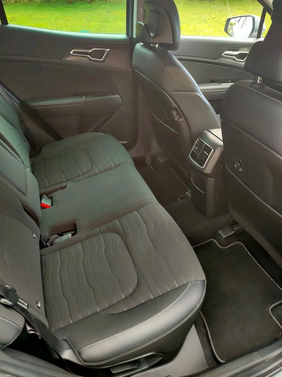 2022 Kia Sportage 1.6 CRDI K3 – Lunar Silver - Image 4