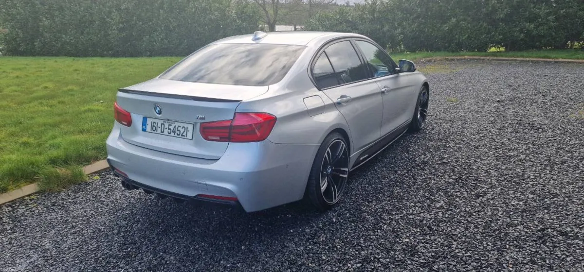 BMW 330e HIGH SPEC MSPORT - Image 4