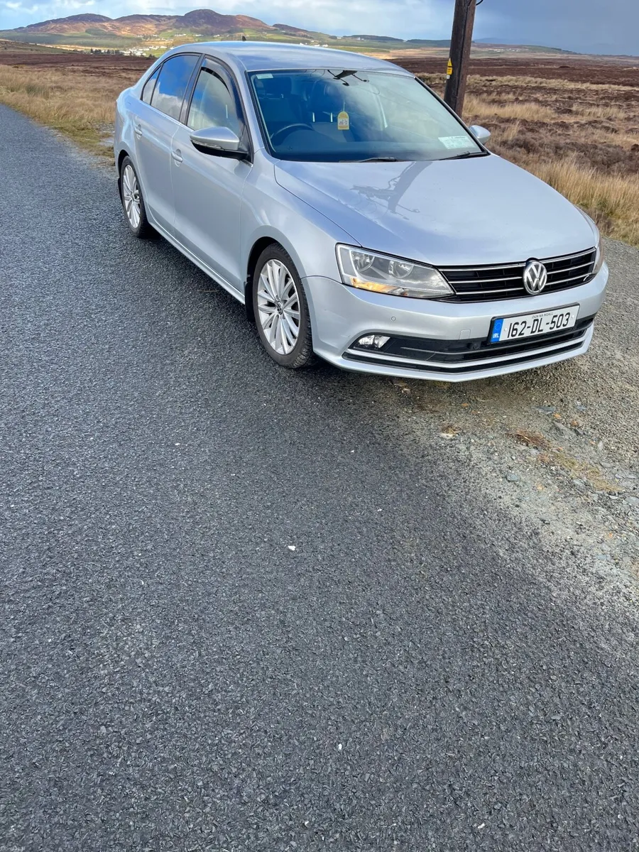 Volkswagen Jetta 2016 - Image 2