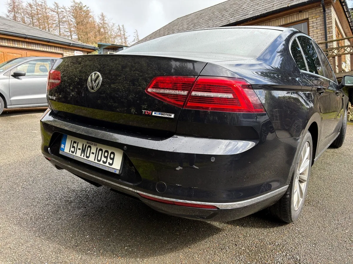 Volkswagen Passat - Image 4