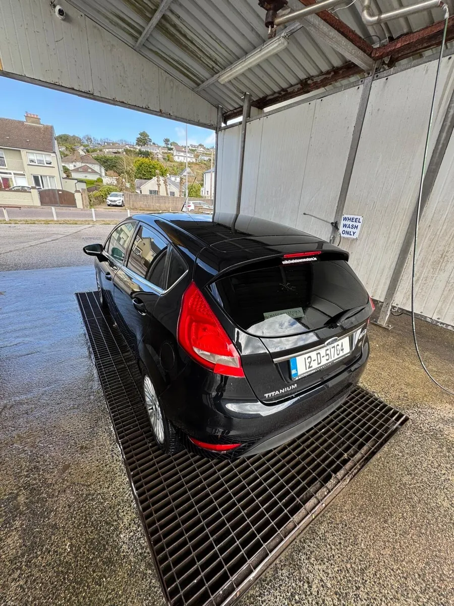 2012 Ford Fiesta 1.4 TDCi Titanium - Low KM - Image 2