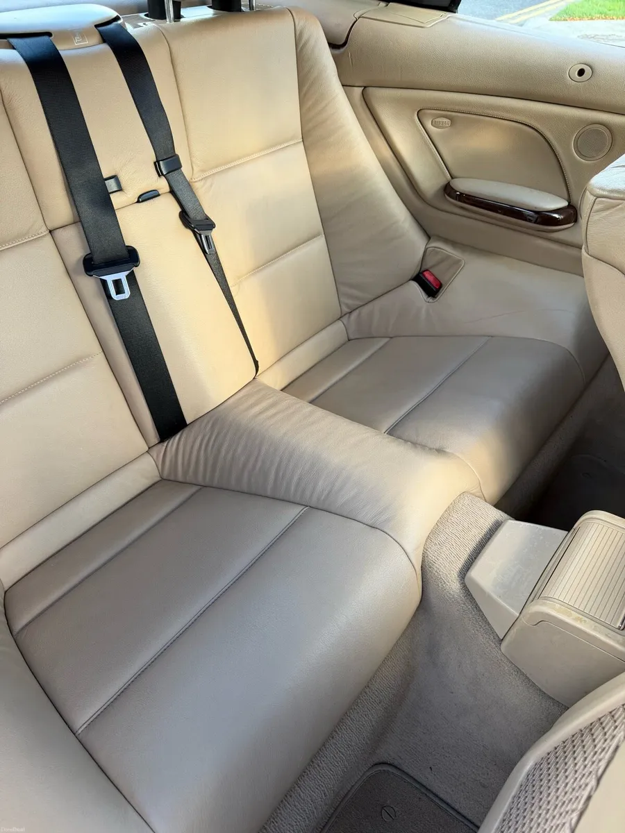 BMW convertible with hard top - Image 3