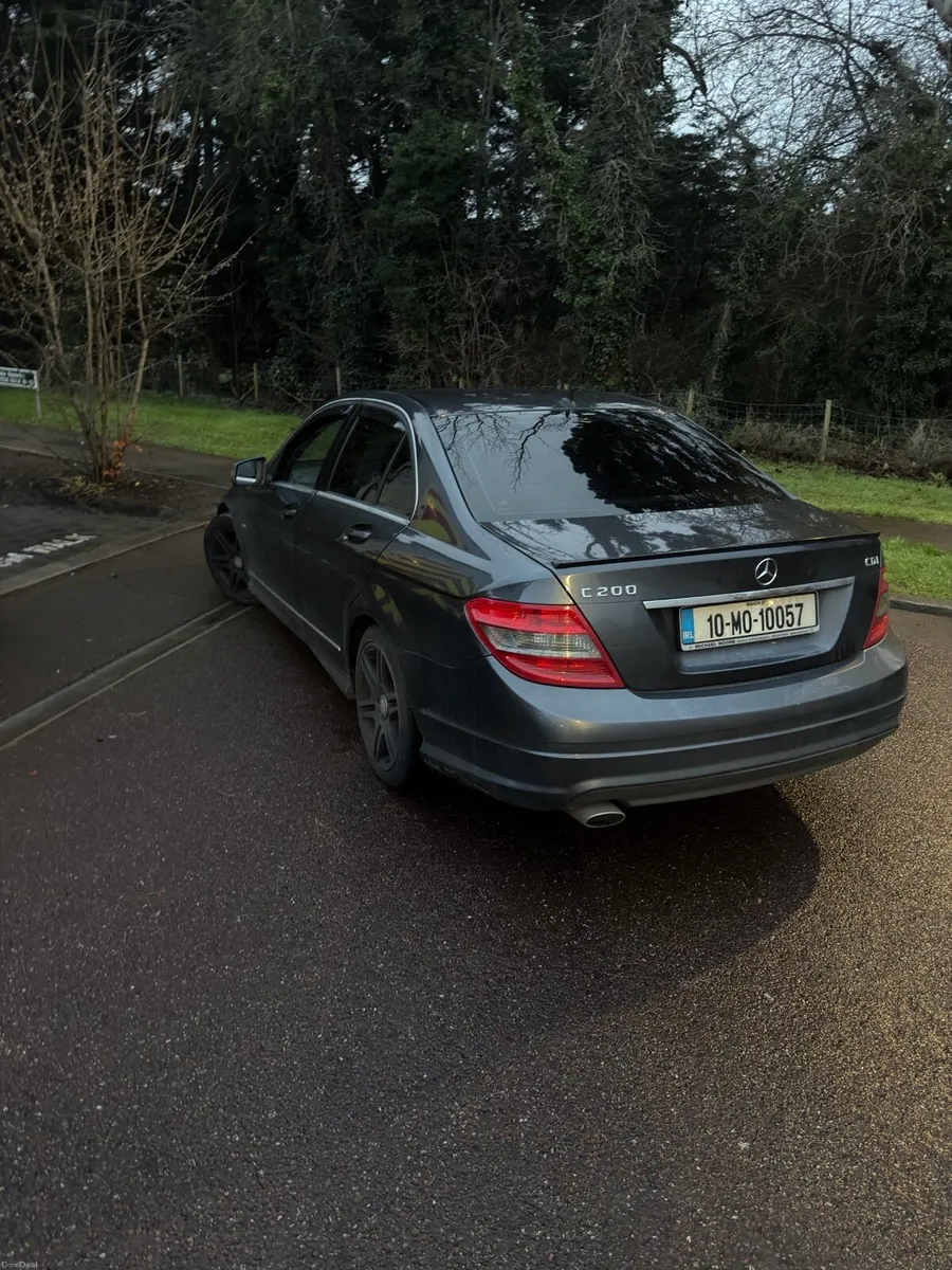 Mersedes Benz - Image 3