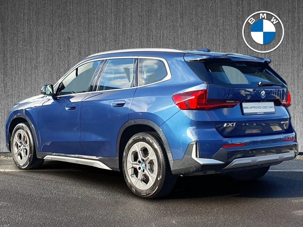 BMW iX1 eDrive20 xLine - Image 3