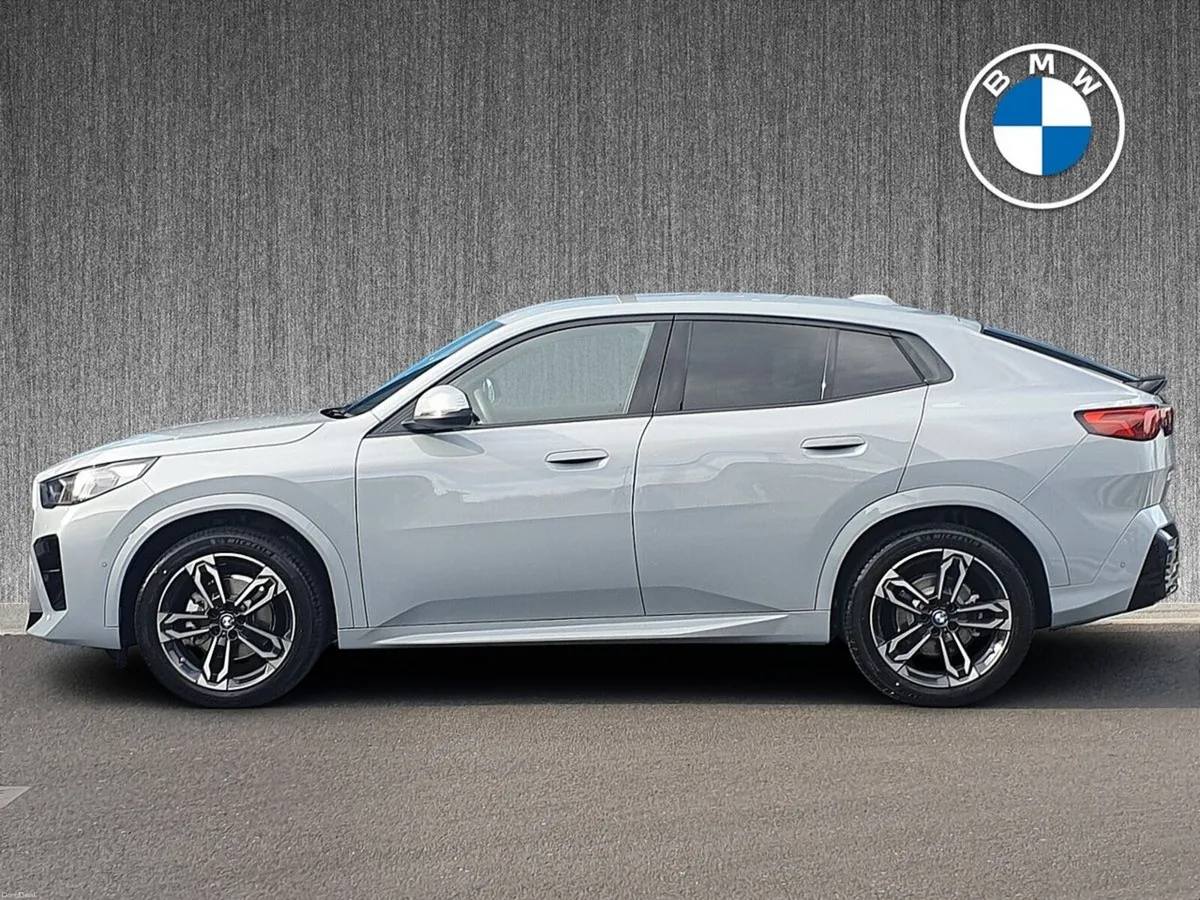 BMW iX2 eDrive20 M Sport - Image 4