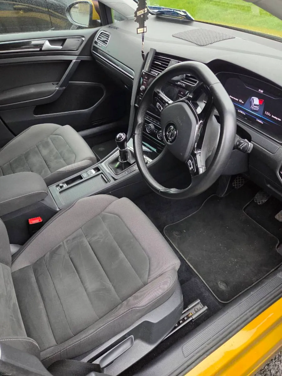 VW Golf 1.6TDI 2018 low mileage - Image 4