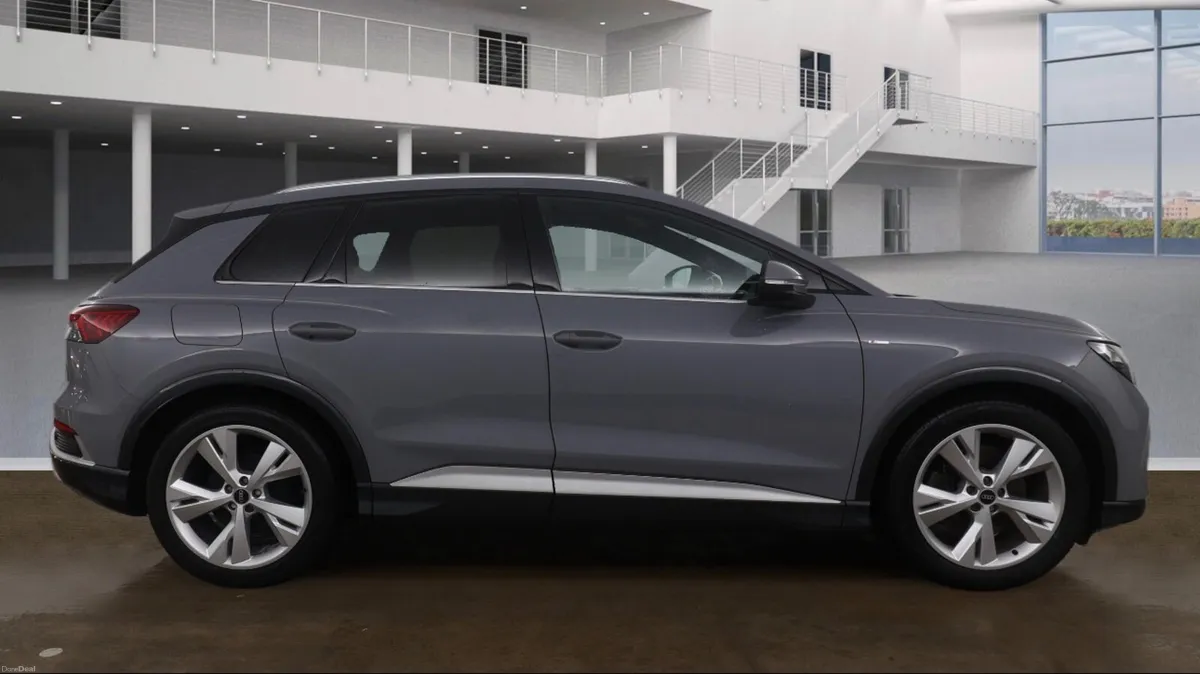 Audi Q4 e-tron 40 77Kwh S line 2023 - Image 4