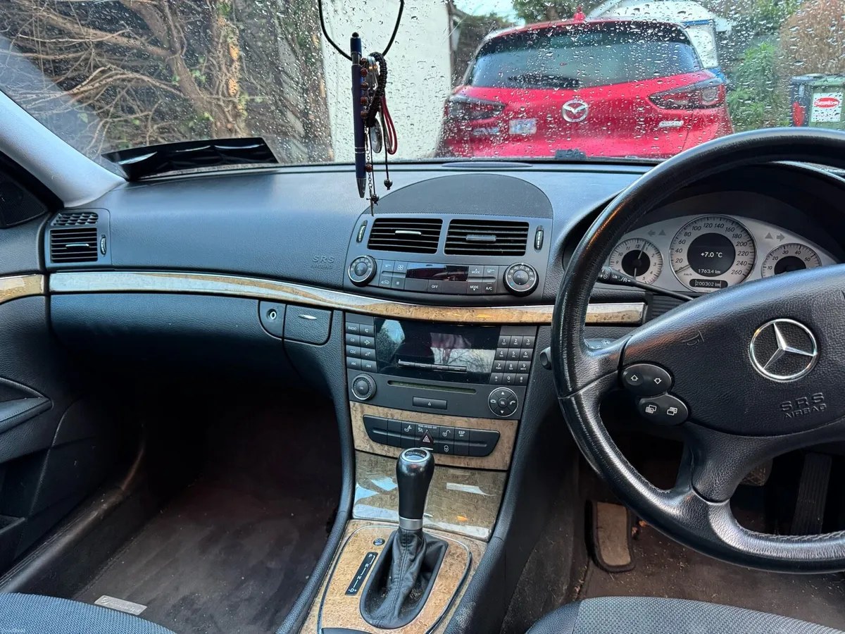 Mercedes E200 Kompressor - Image 3