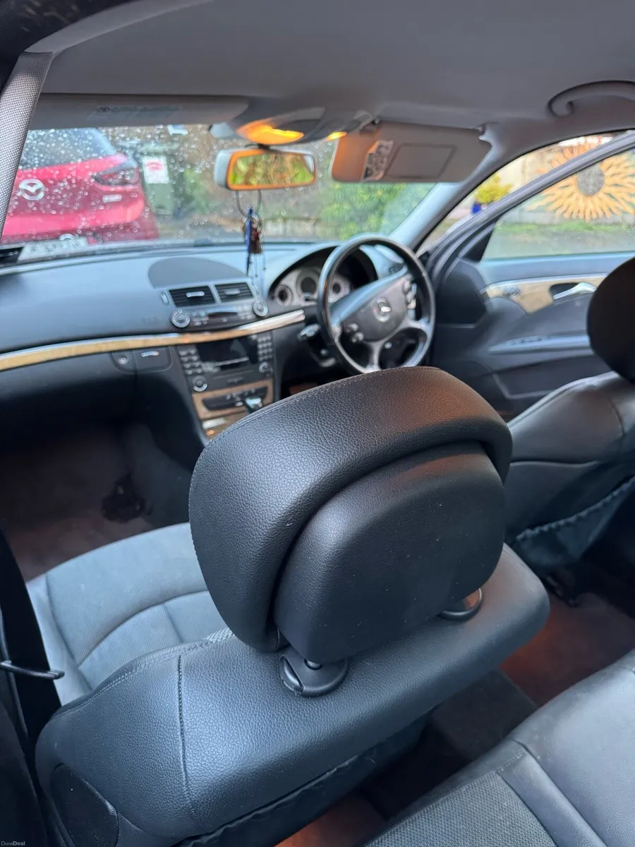 Mercedes E200 Kompressor - Image 4