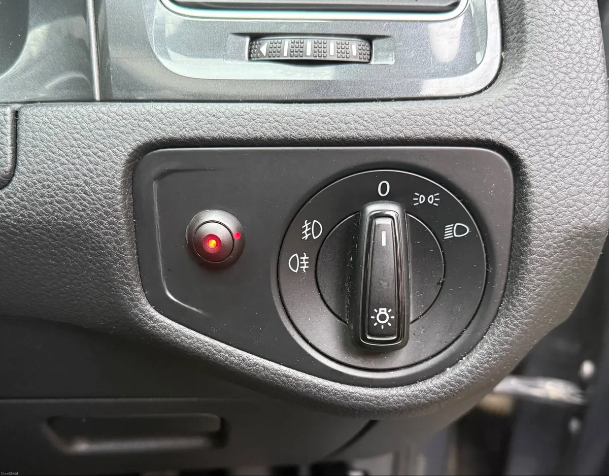 Volkswagen Golf 2019 1.6TDI - Image 2