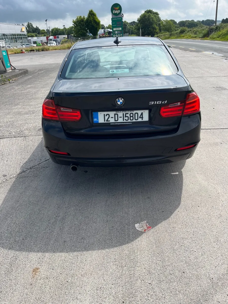 BMW 3-Series 2012 - Image 4