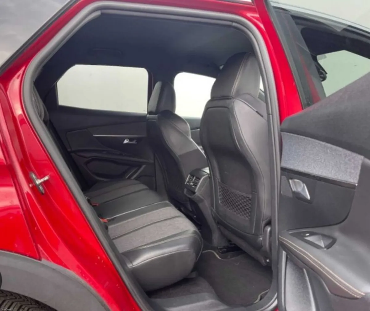 Peugeot 3008 2023 - Image 2