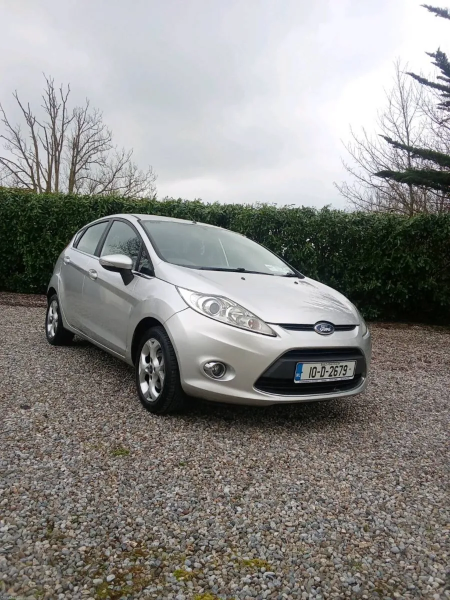 2010 Ford fiesta titanium 2/27 - Image 2