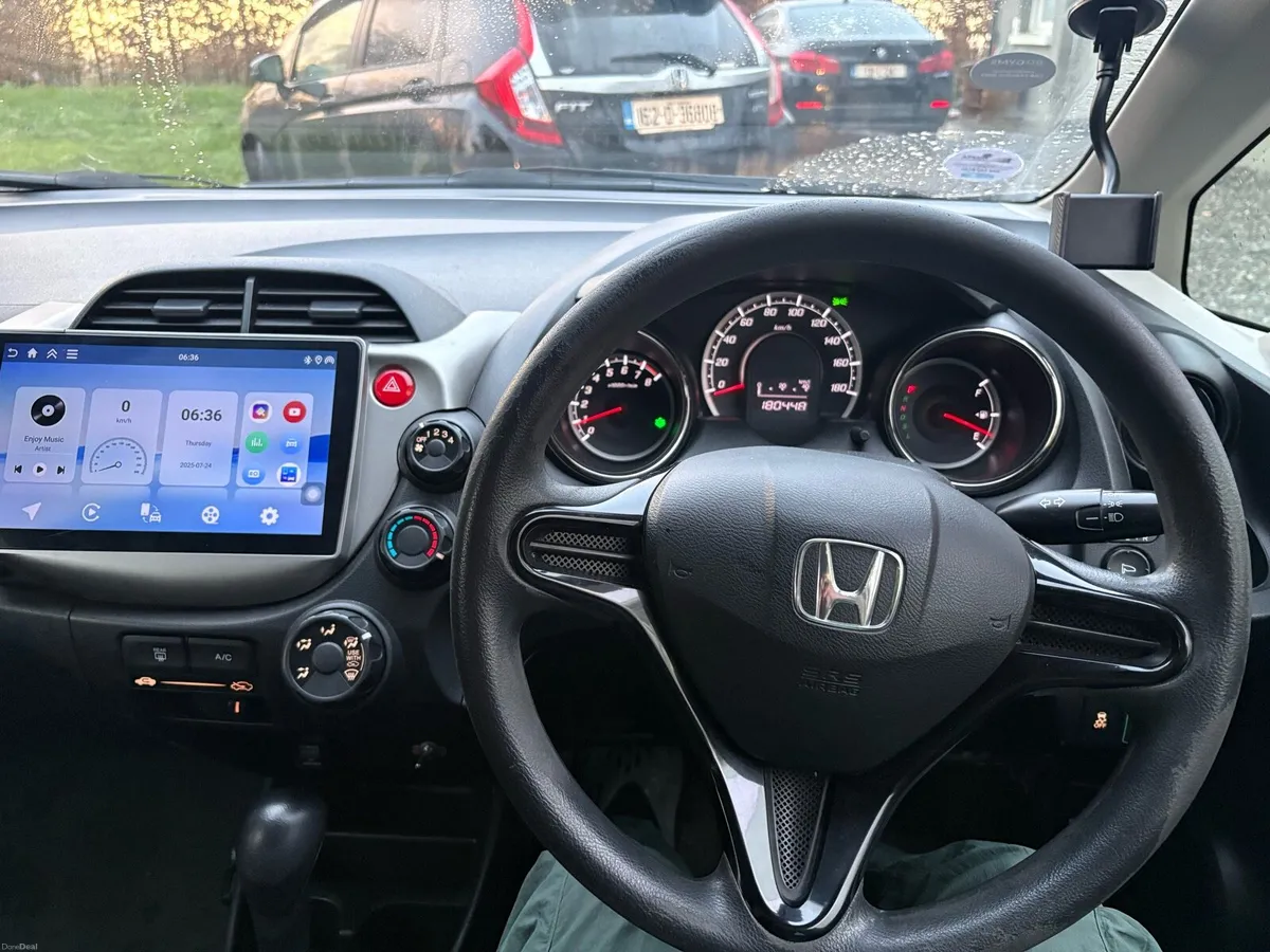 Honda fit shuttle 2012 automatic - Image 3