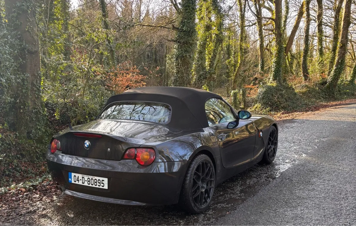 BMW z4 - Image 2
