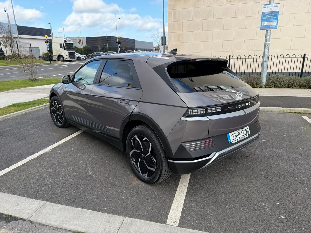 Hyundai IONIQ 5 2022 Executive Plus 73KW - Image 2