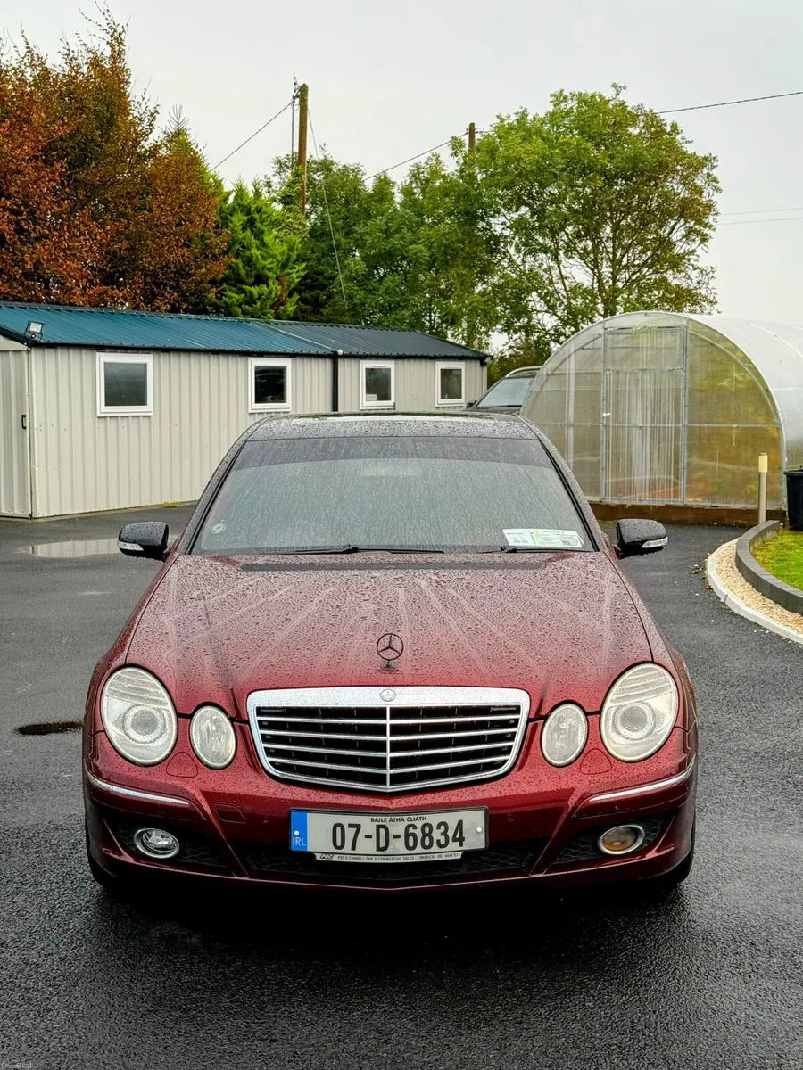 (1/1 Interior) Mercedes-Benz E-Class - Image 4