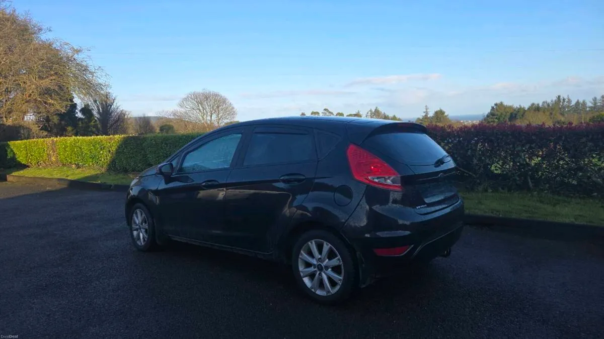 Ford Fiesta Zetec - Image 4