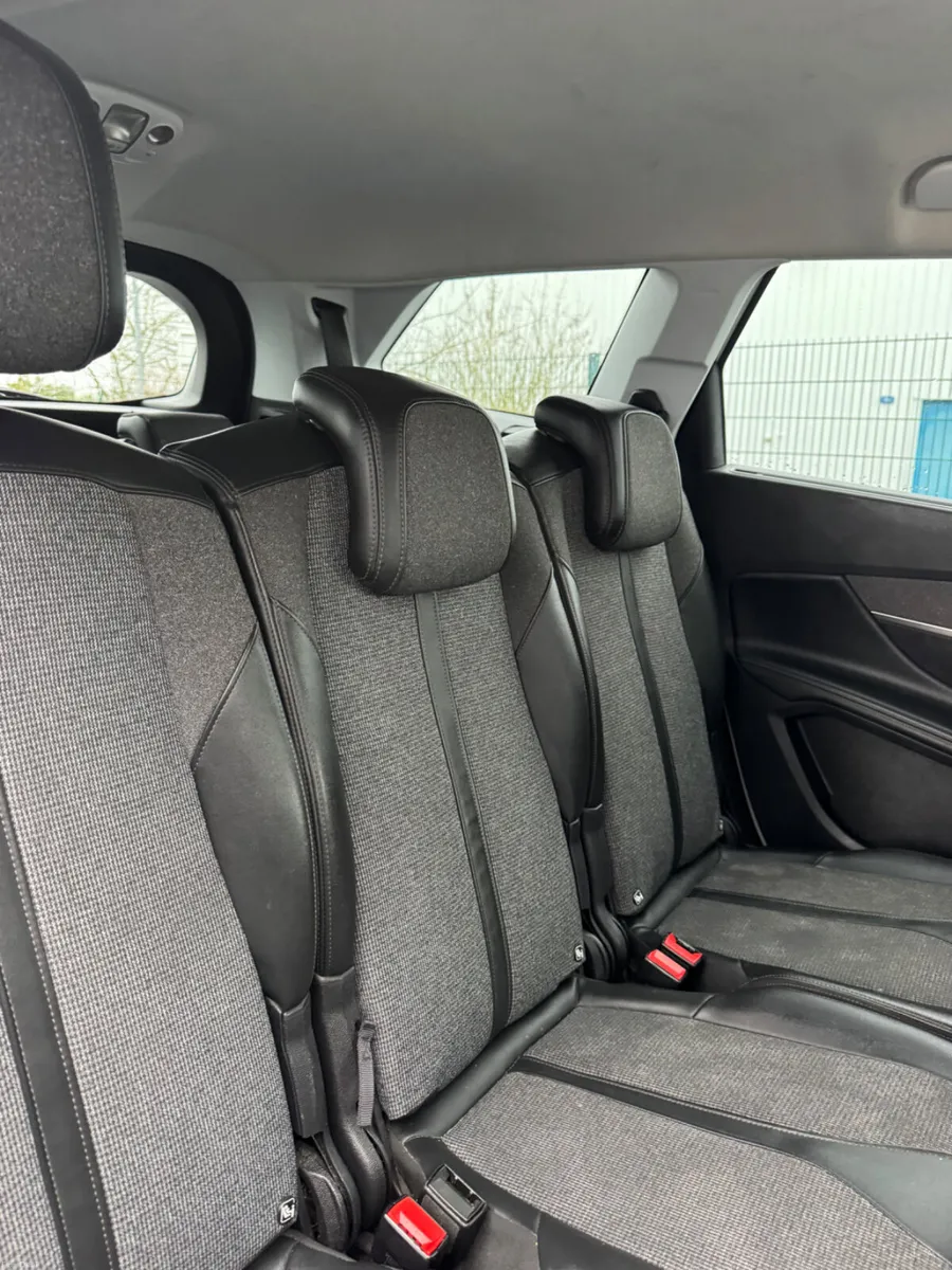 Peugeot 5008 2019 seven seater hi spec - Image 4