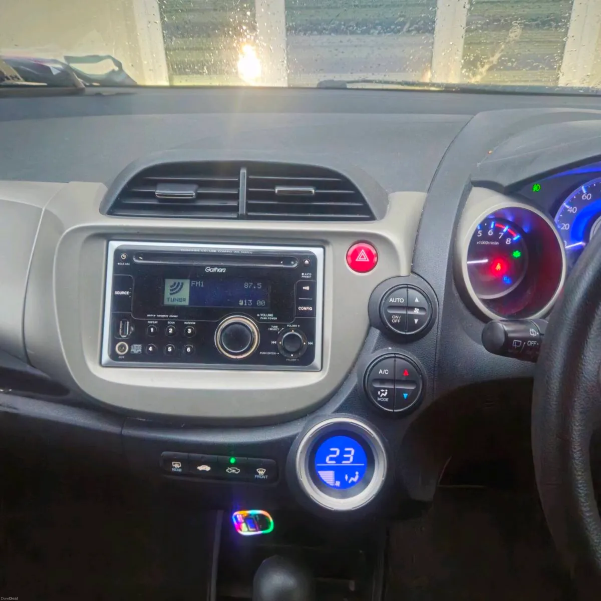 Honda fit 1.3 cc,2011
Petrol,hybrid :automatic - Image 4