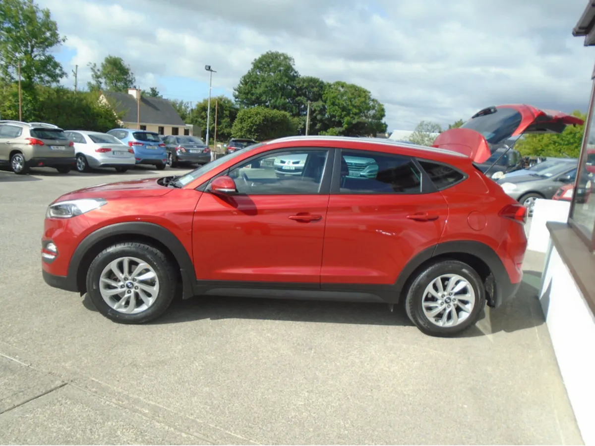 Hyundai Tucson SE 110PS 5DR comfort - Image 3
