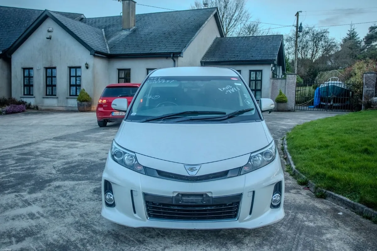 Toyota Estima 2014 - Image 1