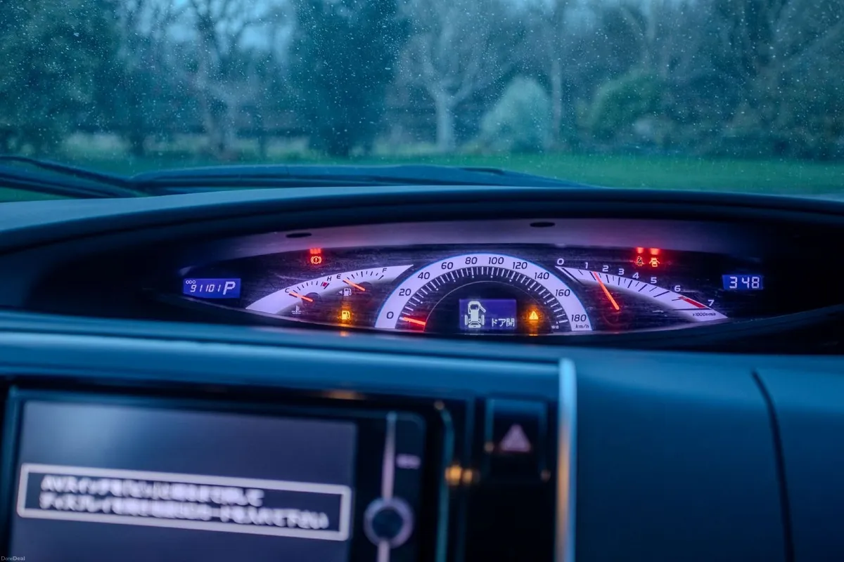 Toyota Estima 2014 - Image 3