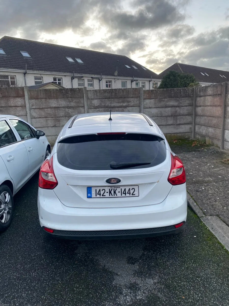 Ford Focus 2014 - Image 2