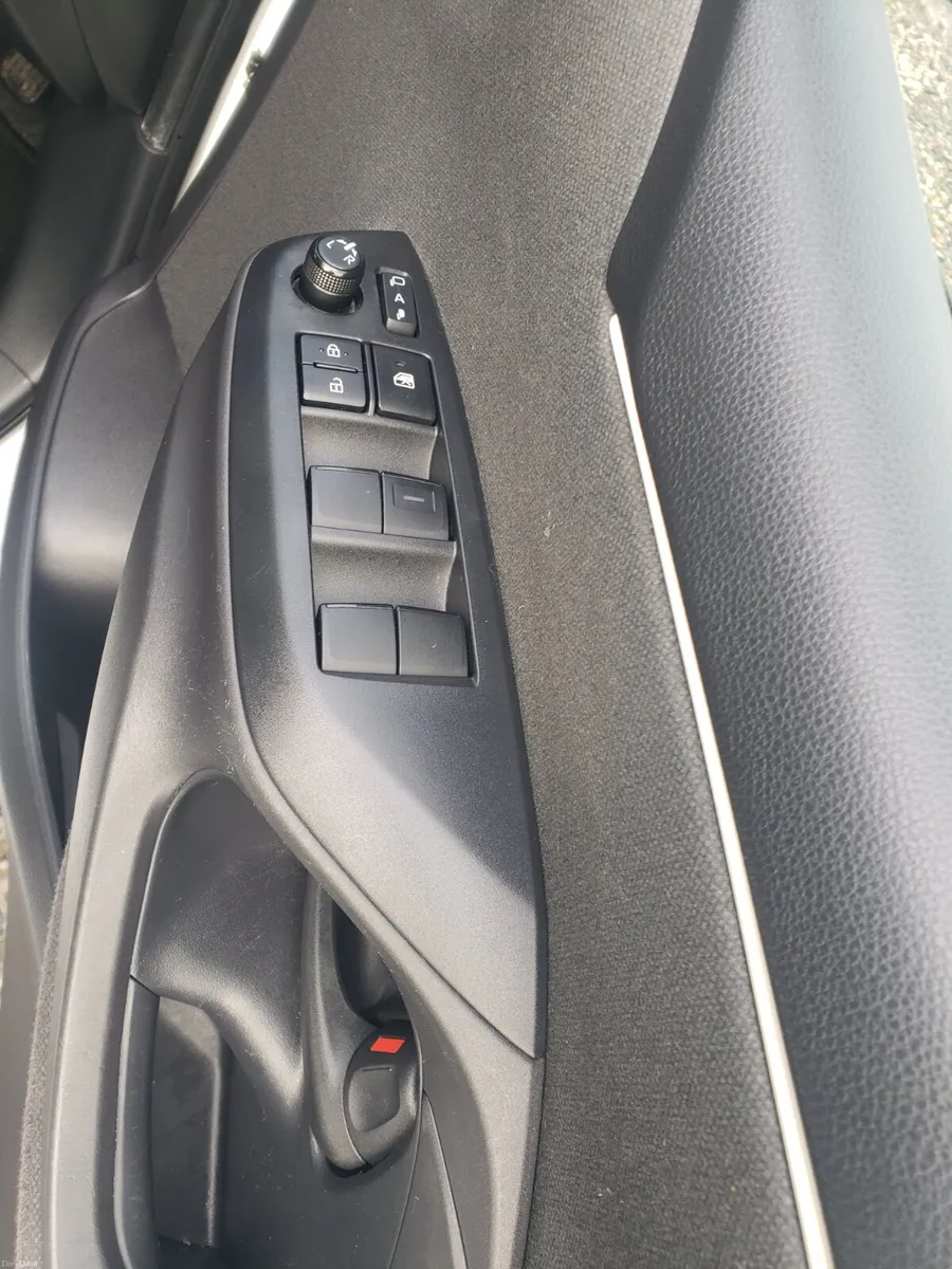 Toyota Yaris 2020 - Image 3