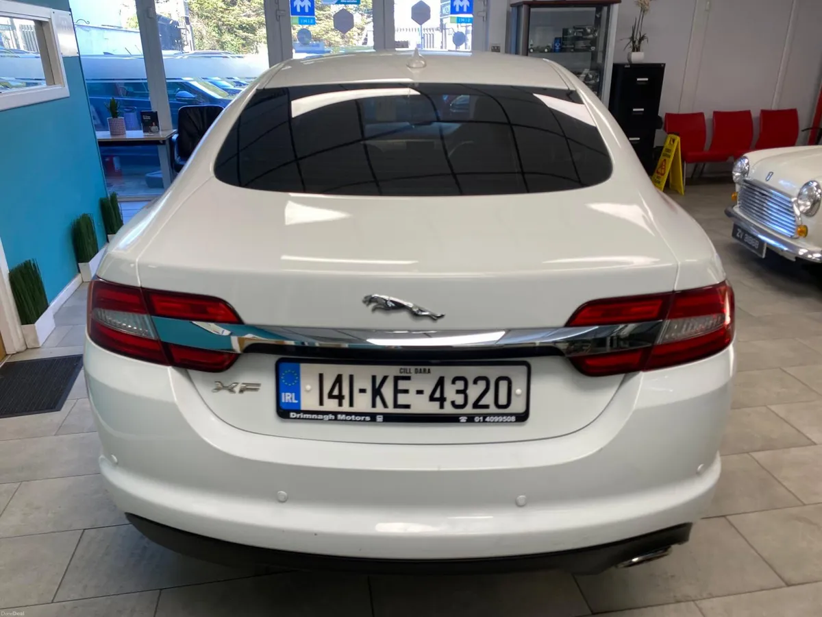 Jaguar XF 2014 - Image 4