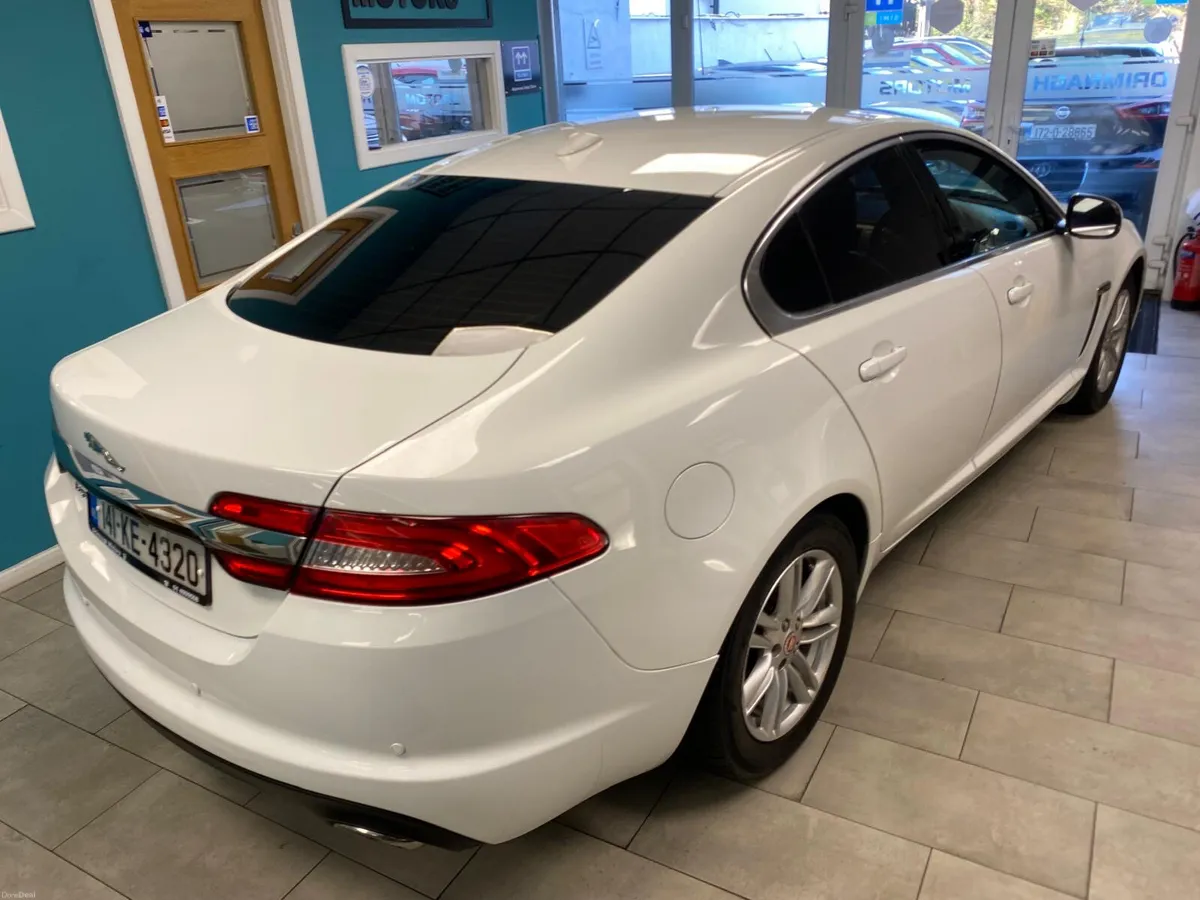 Jaguar XF 2014 - Image 3