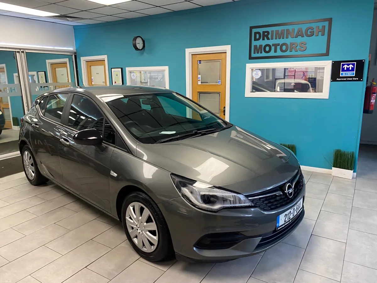 Opel Astra 2021 1.5 Diesel - Image 5