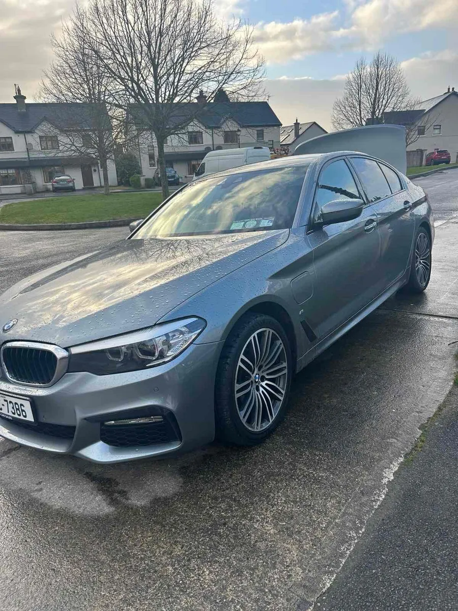 BMW 5-Series 2017 - Image 1