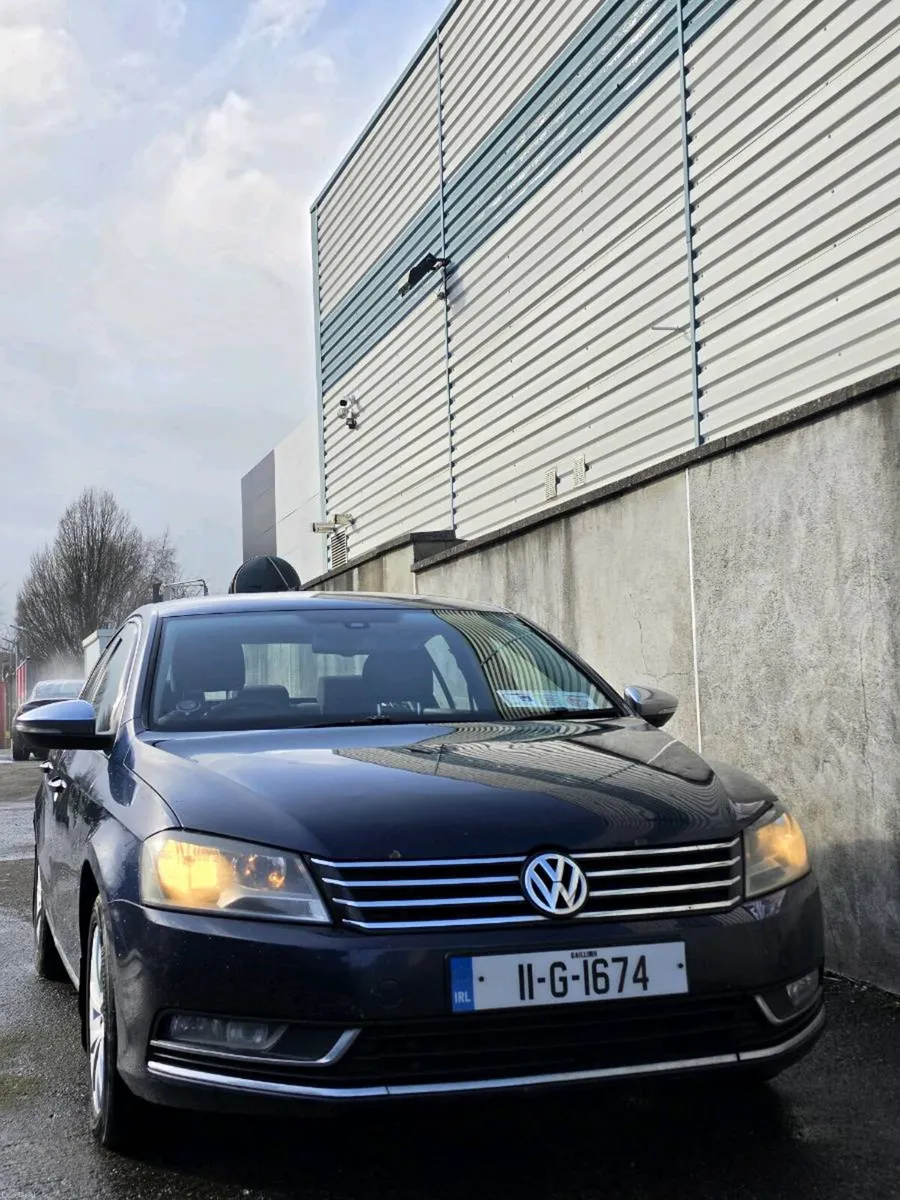 Volkswagen Passat 2011 - Image 1