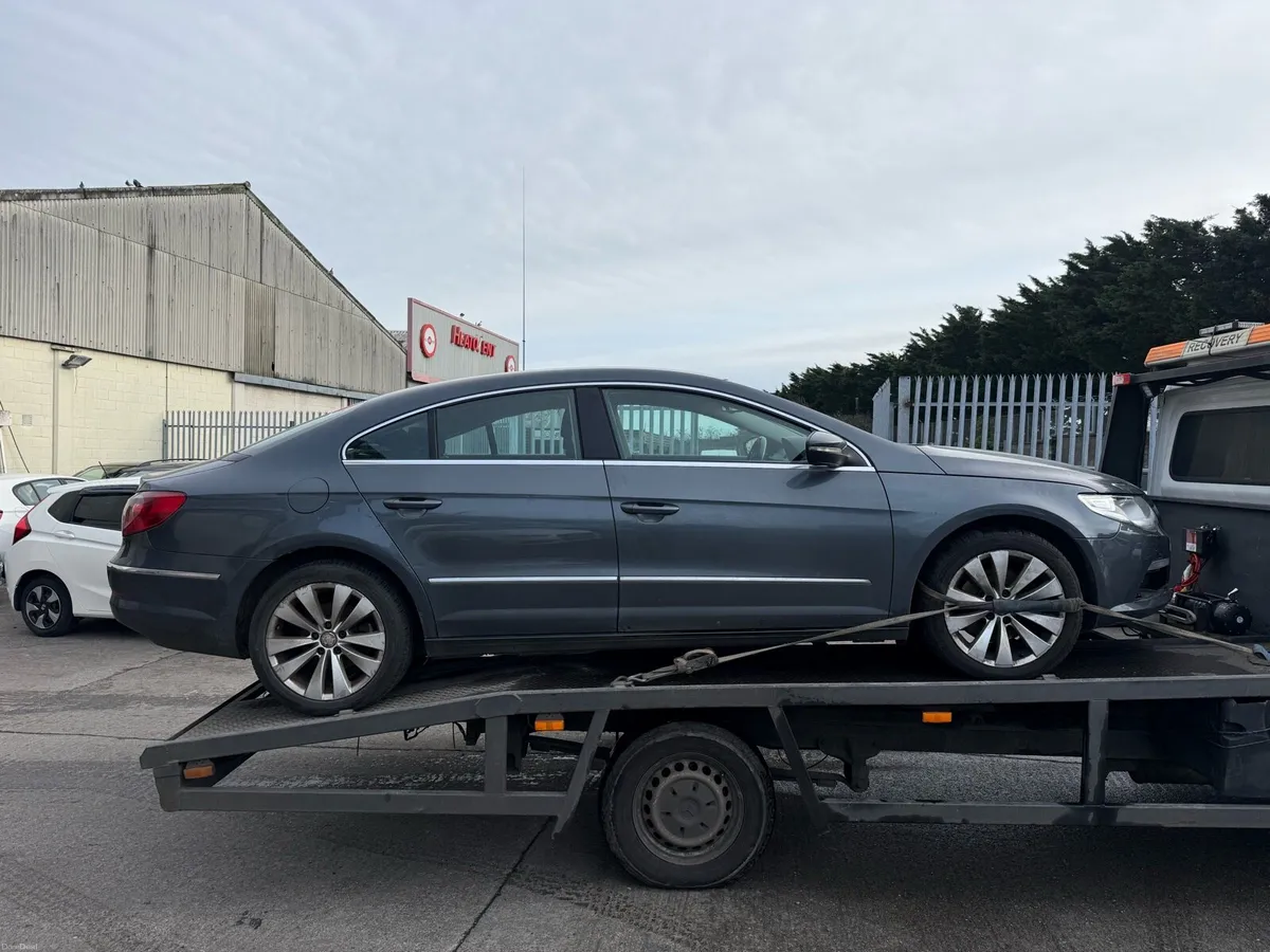 2008 Automatic Volkswagen CC 2.0 Diesel - Image 3