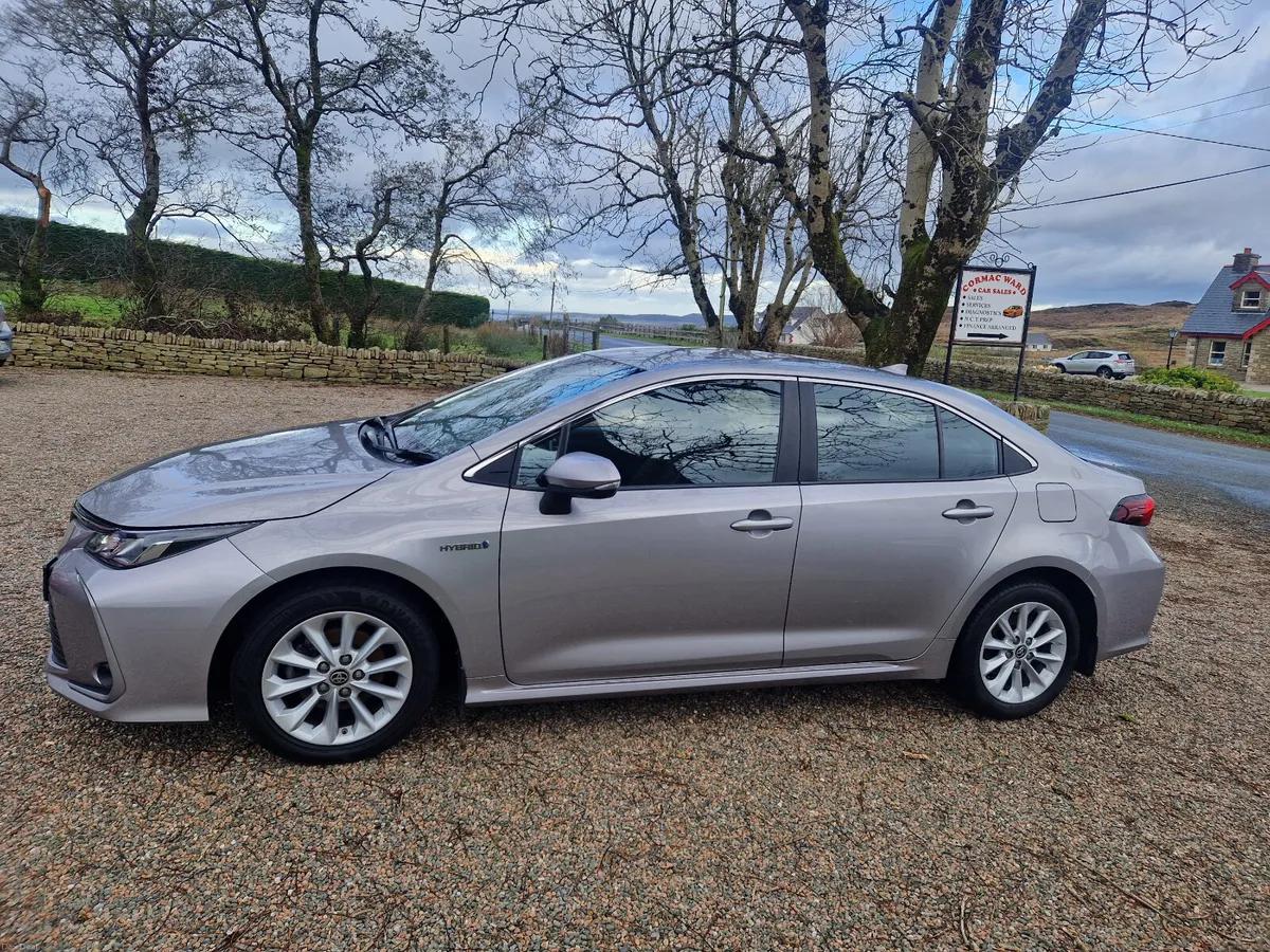 Toyota Corolla 2022 - Image 2