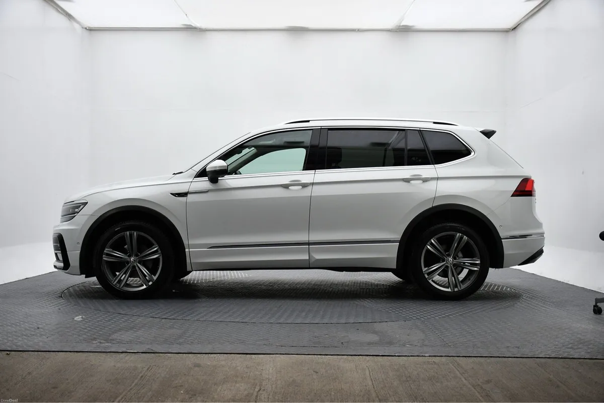 Volkswagen Tiguan Allspace R line - Image 2