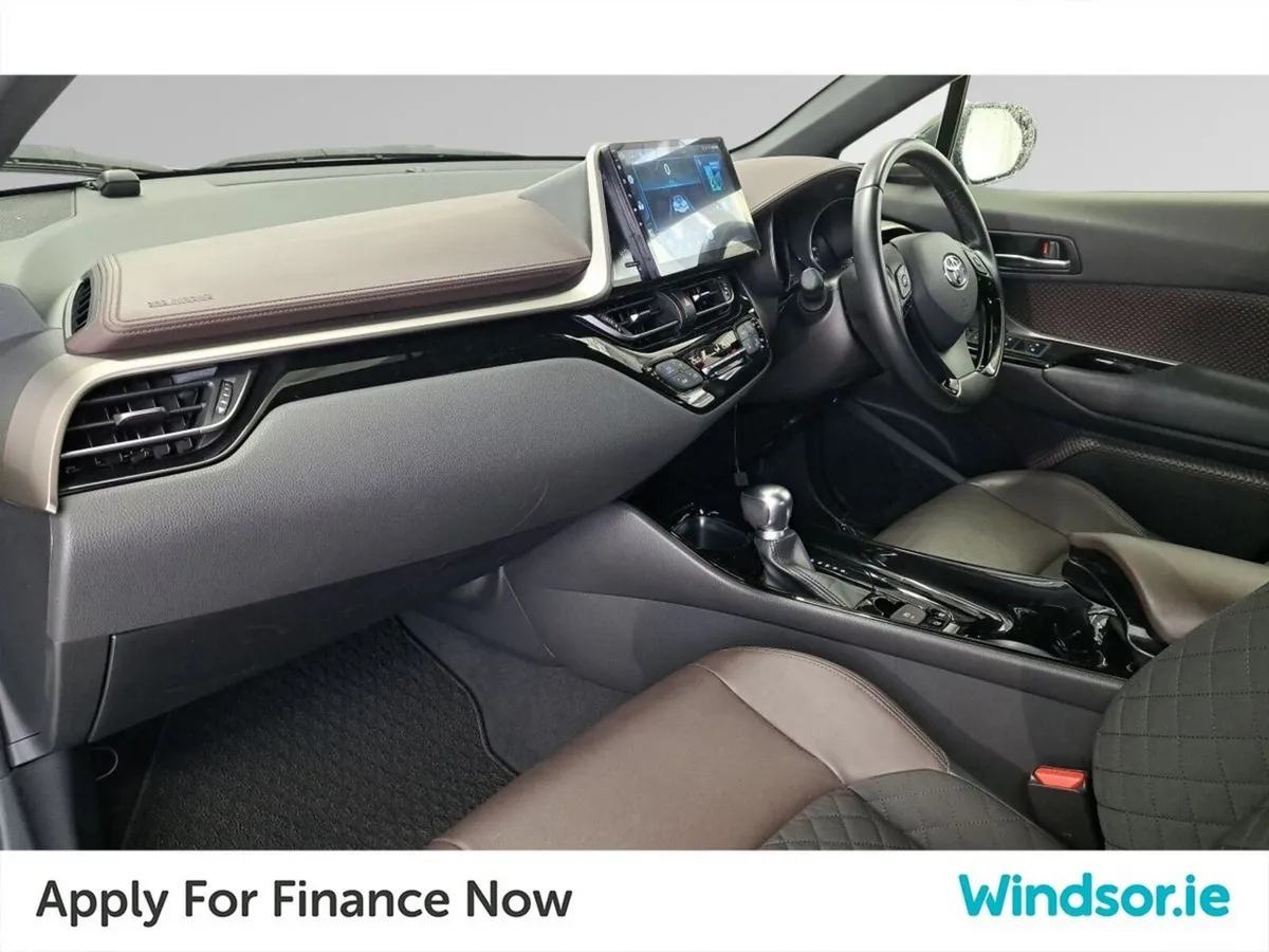 Toyota C-HR HYBRID AUTO - Image 4