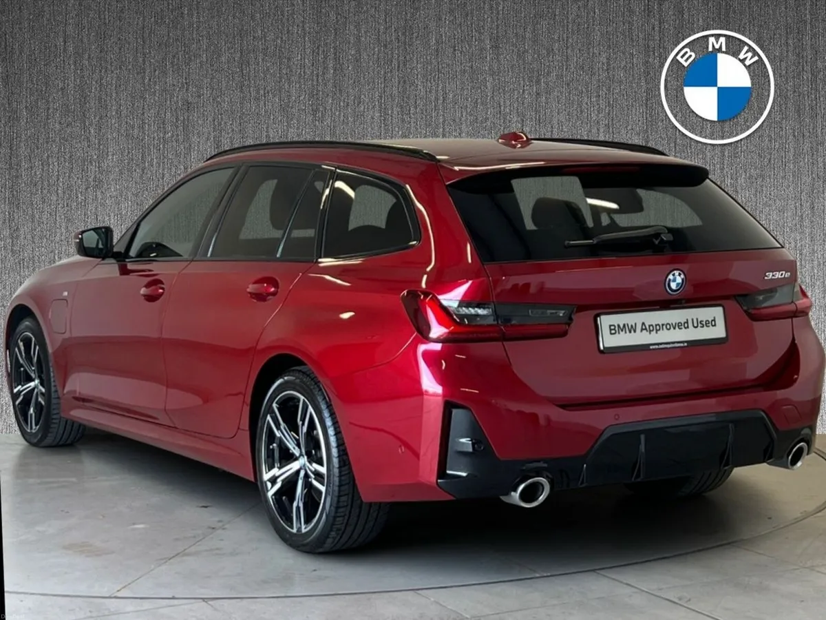 BMW 3-Series 330e M Sport TOURING - Image 3