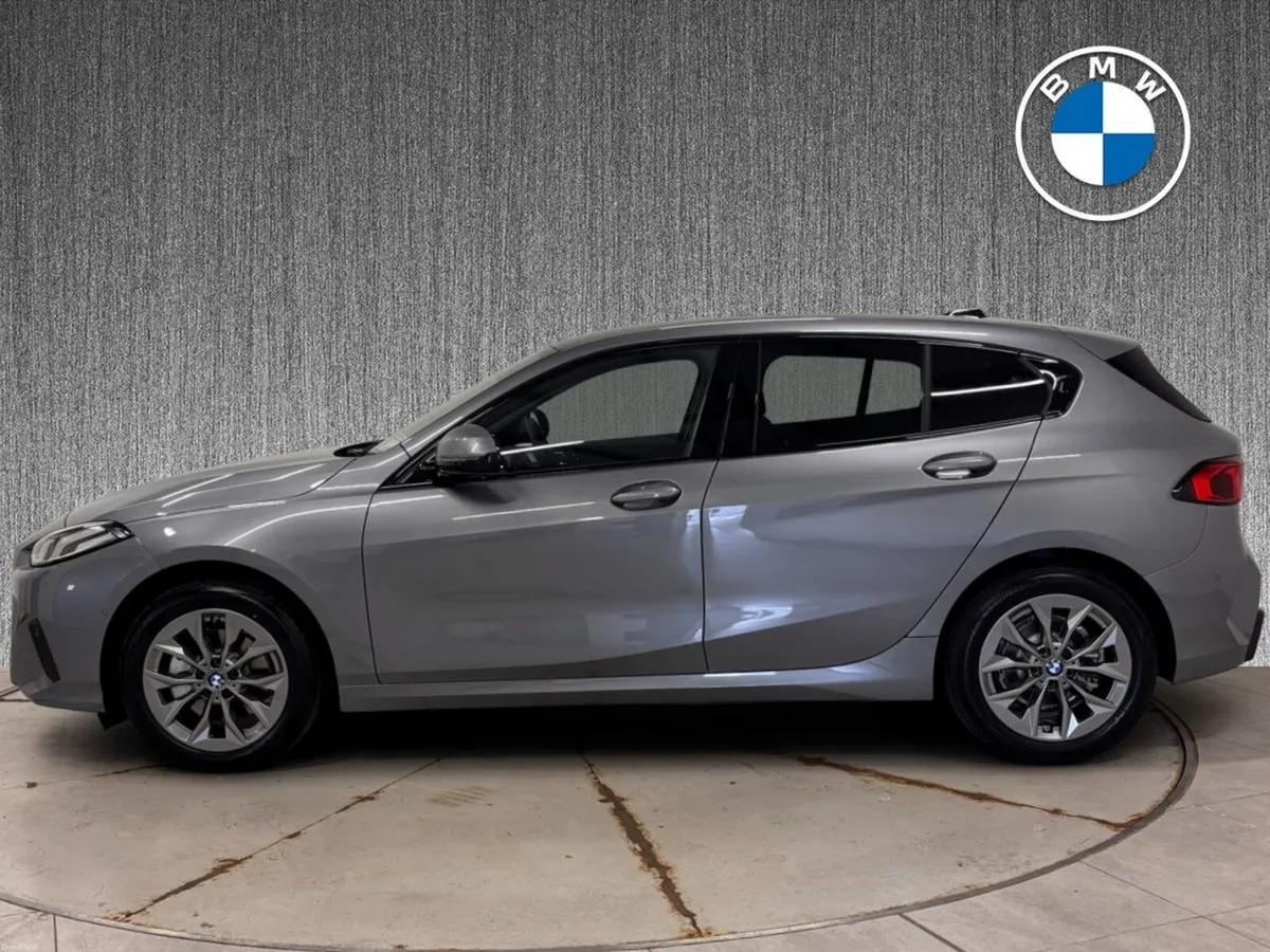 BMW 1-Series 120 Sport AUTO 5DR - Image 3