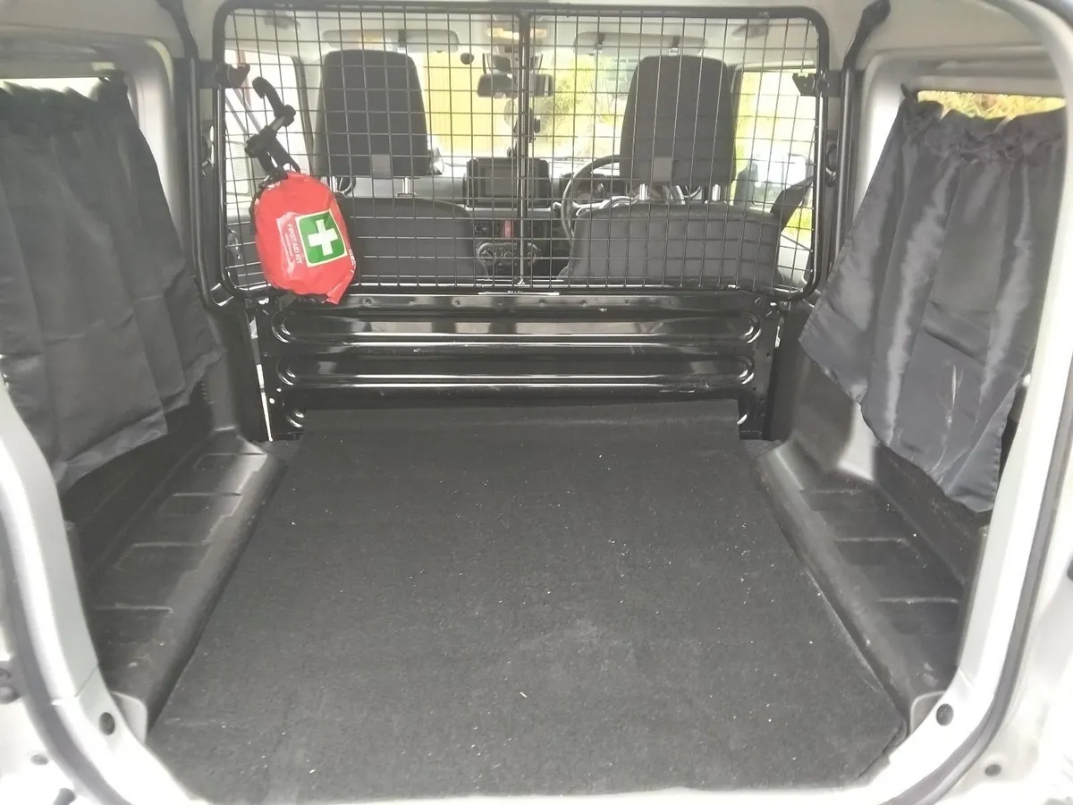 Suzuki Jimny 2024 - Image 3