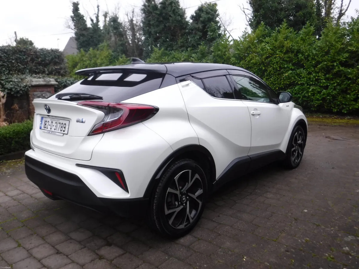 Toyota C-HR 1.8 AUTO HYBRID HIGH SPEC LOW MILES - Image 3