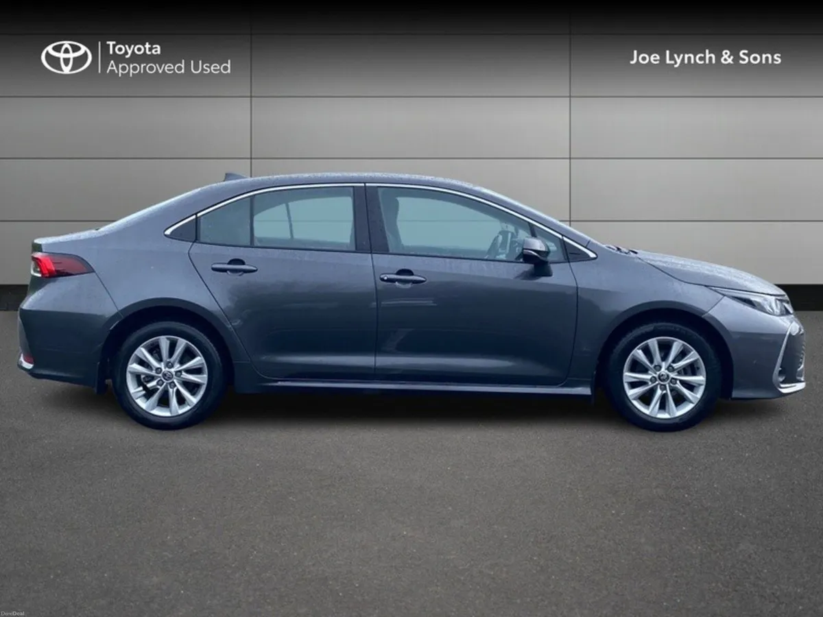 Toyota Corolla COROLLA LUNA SALOON - Image 3