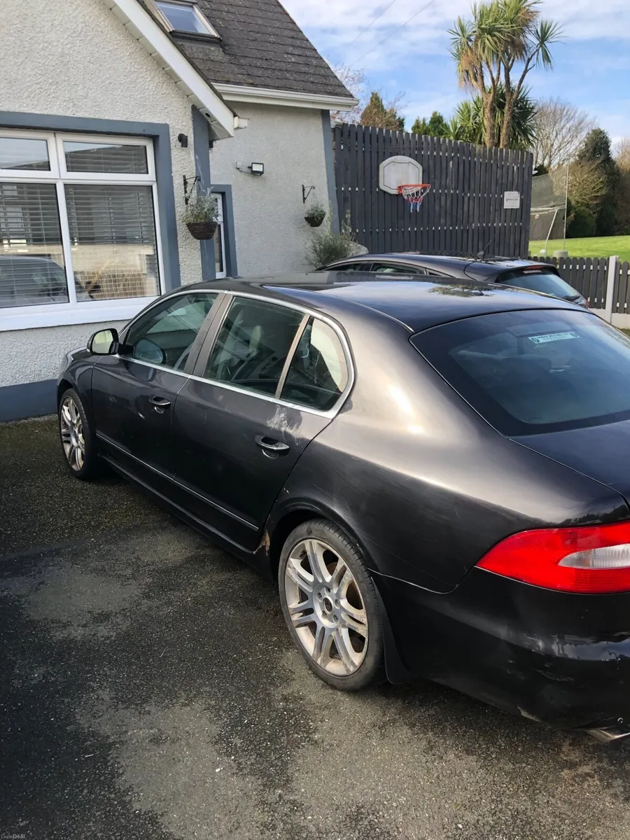 Skoda Superb 2011 - Image 4