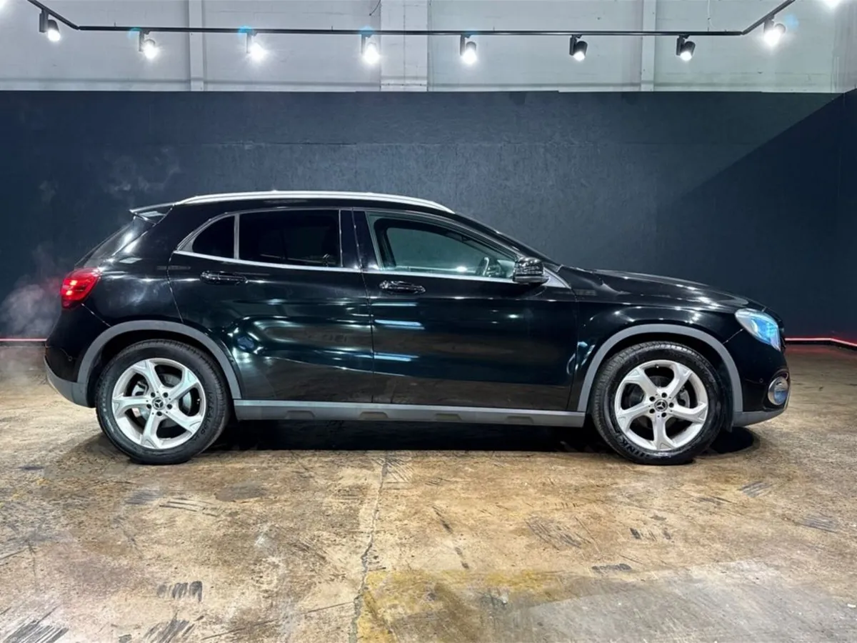 Mercedes-Benz GLA 1.6 AUTOMATIC - Image 3
